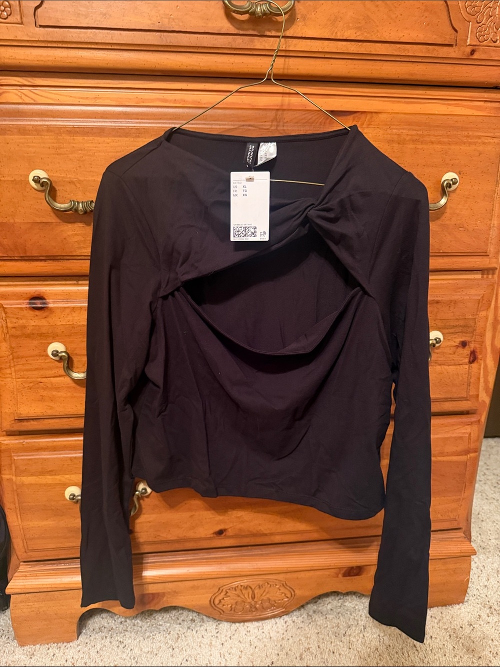 HnM - Twist Detail Crop Top